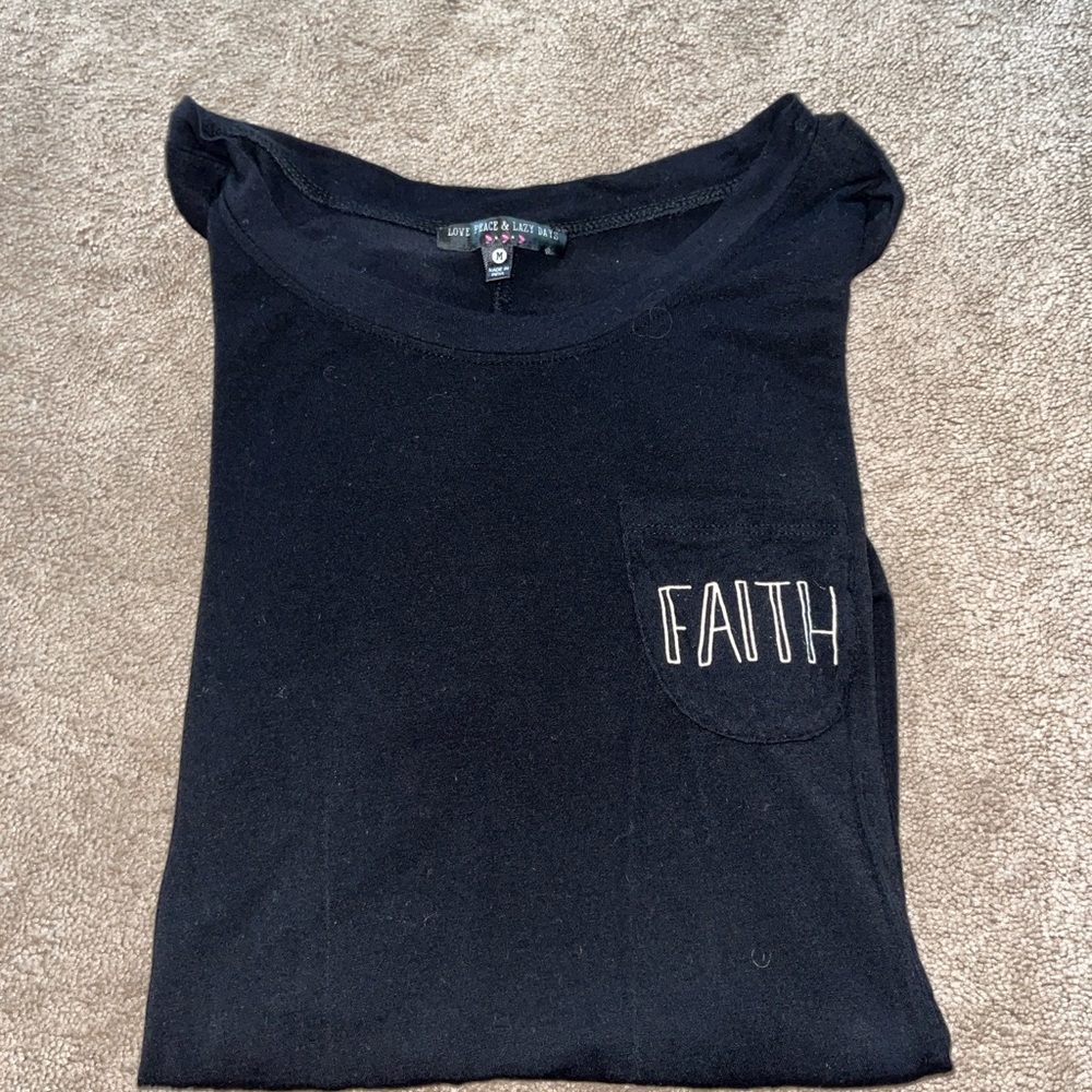 Women's Black Short Sleeve Tee with 'Faith' Pocket